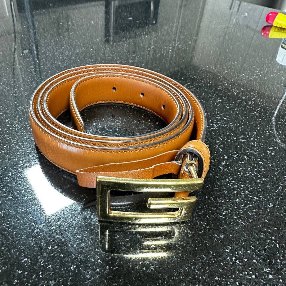 Gucci Gold G Logo Buckle leather Belt Brown Style